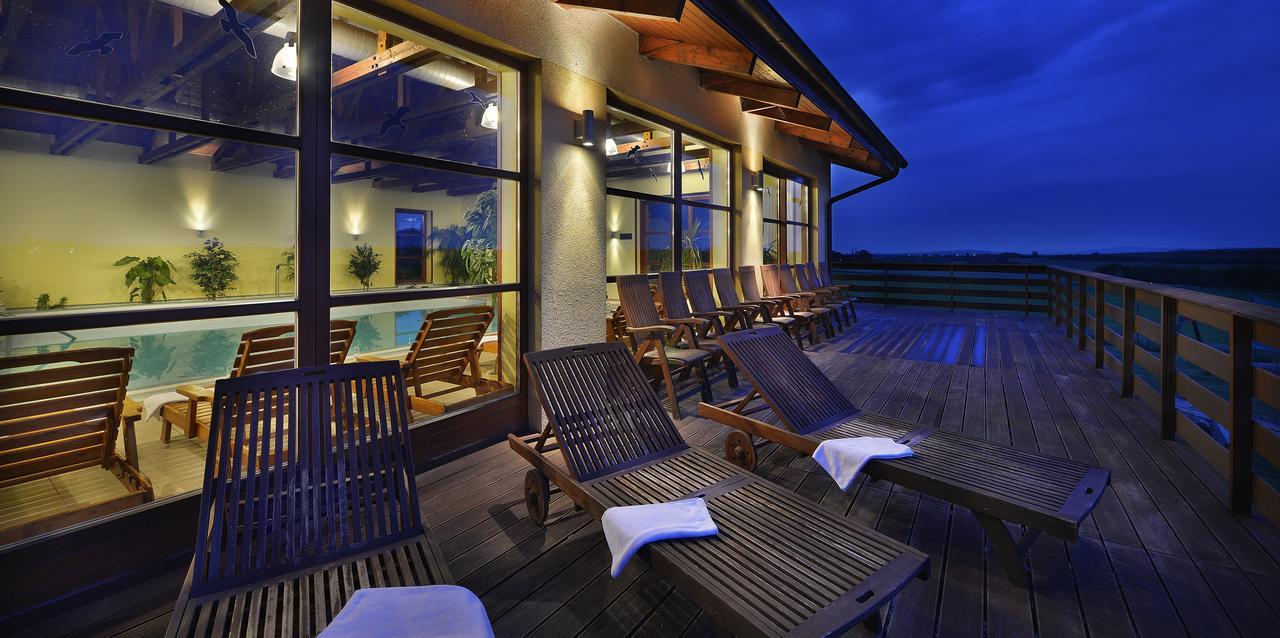 Wellness Hotel Happy Star Hnanice (Znojmo) Exterior foto