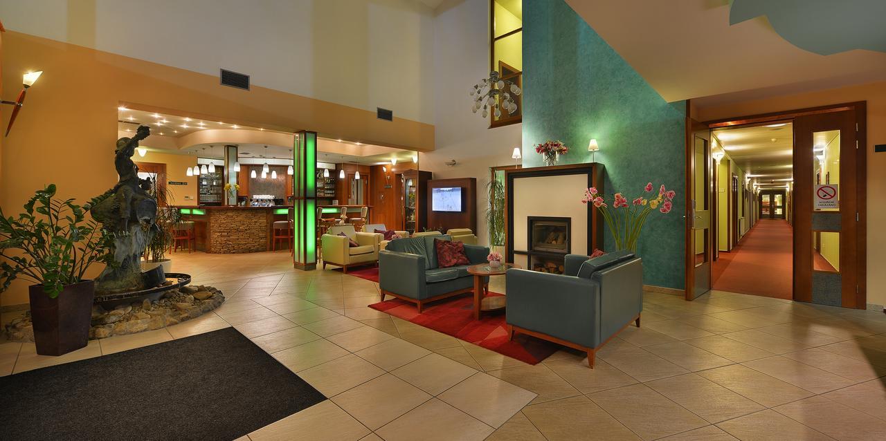 Wellness Hotel Happy Star Hnanice (Znojmo) Exterior foto